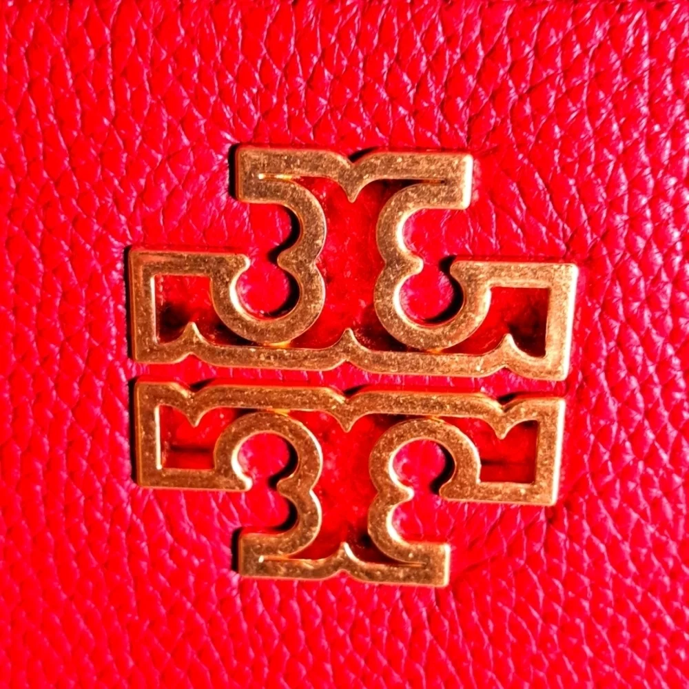 Tory Burch Britten Wristlet Large Zip Pouch